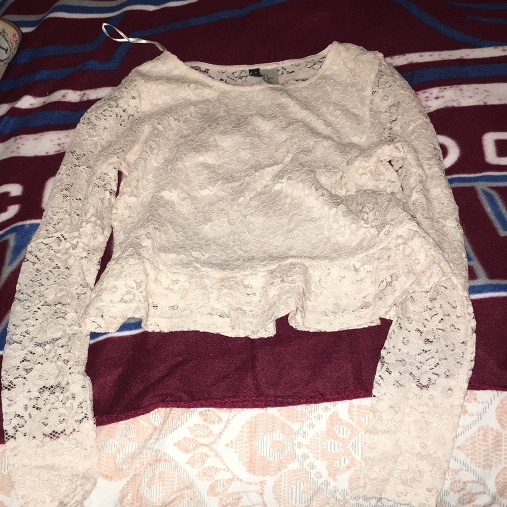 Lace ruffle crop too